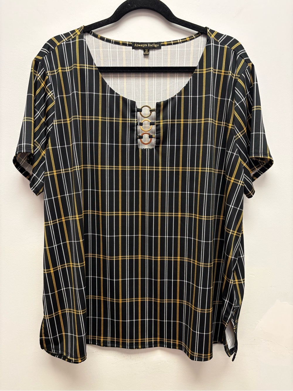 4 for $25 🖤 Always Indigo Plaid Ring Detail Top 3X 🖤
